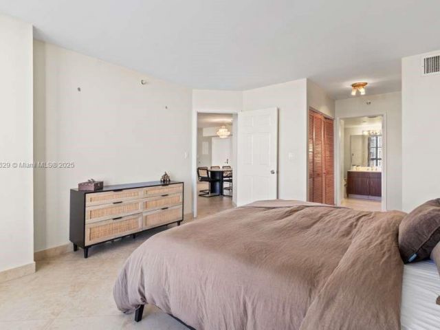 Продажа квартиры #1209 - фото 7438213