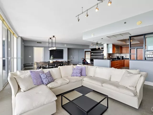 Продажа квартиры #3006 - фото 6719366