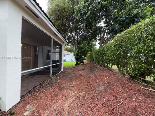 Продажа дома по адресу 540 SE 23rd Ln - фото 6719647