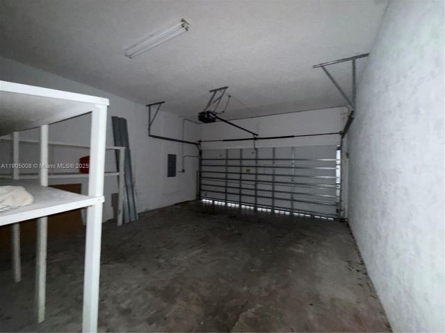 Продажа дома по адресу 540 SE 23rd Ln - фото 6719660