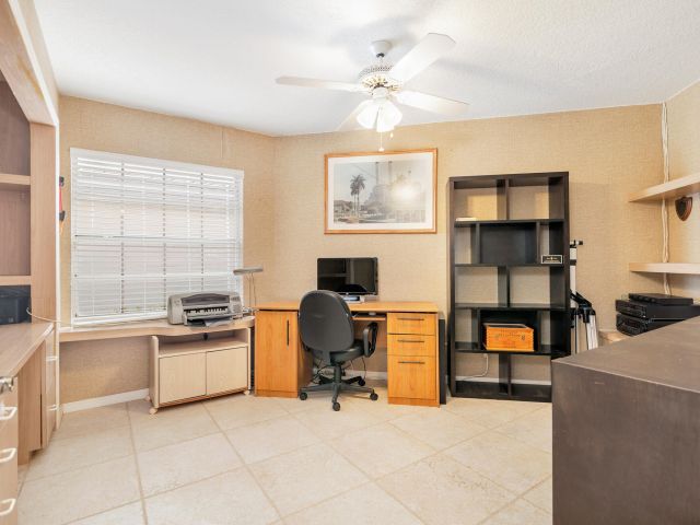 Продажа дома по адресу 9158 Heathridge Drive - фото 6719625