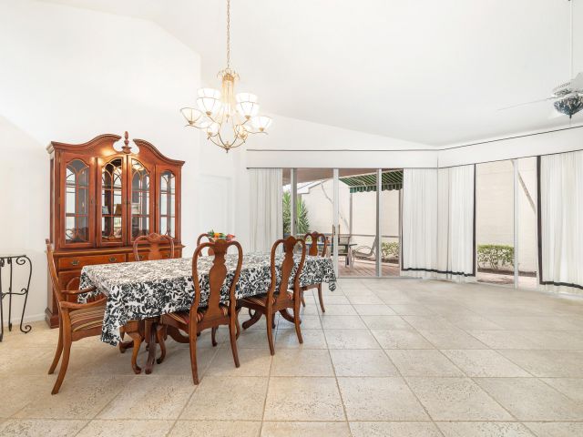 Продажа дома по адресу 9158 Heathridge Drive - фото 6719634