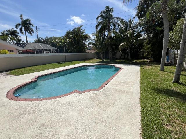 Продажа дома по адресу 2387 Oak Tree Lane - фото 6721118