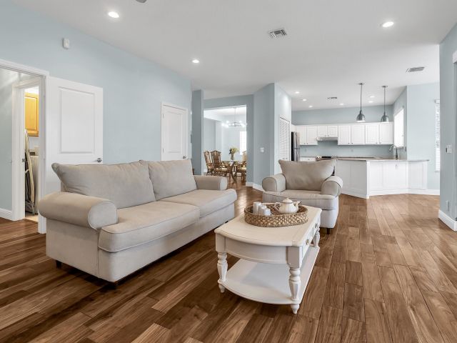 Продажа дома по адресу 1219 Avondale Lane - фото 6722120