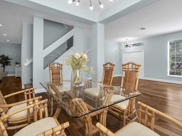 Продажа дома по адресу 1219 Avondale Lane - фото 6722125