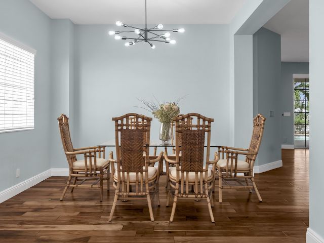 Продажа дома по адресу 1219 Avondale Lane - фото 6722126