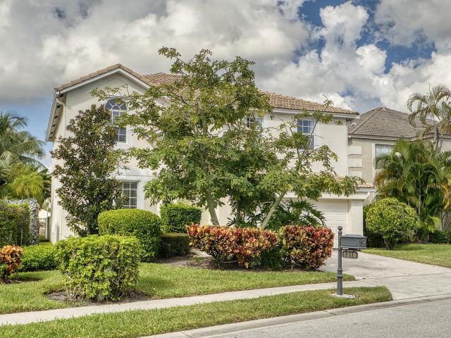 Продажа дома по адресу 1219 Avondale Lane - фото 6722130