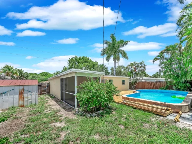 Продажа дома по адресу 1412 NE 25th Court - фото 8986115