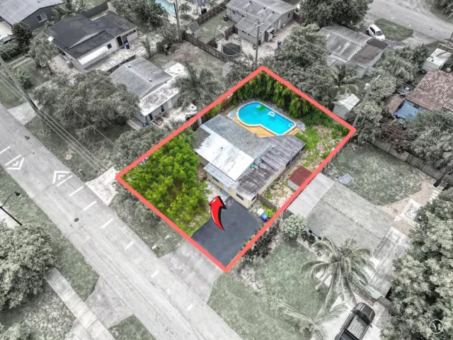 Продажа дома по адресу 1412 NE 25th Court - фото 8986128