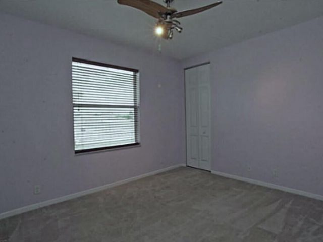 Продажа дома по адресу 8726 Tally Ho Lane - фото 6722140