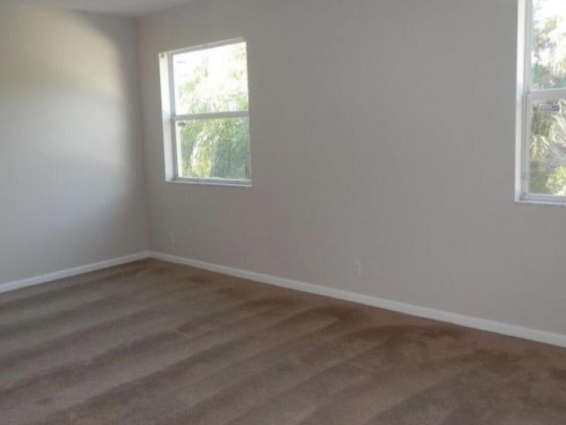 Продажа дома по адресу 8726 Tally Ho Lane - фото 6722144