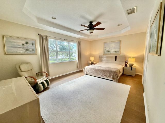 Продажа дома по адресу 8726 Tally Ho Lane - фото 6722148