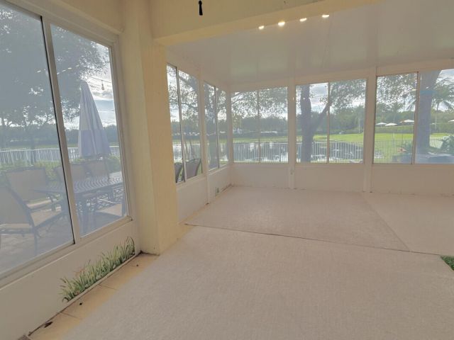 Продажа дома по адресу 8726 Tally Ho Lane - фото 6722149