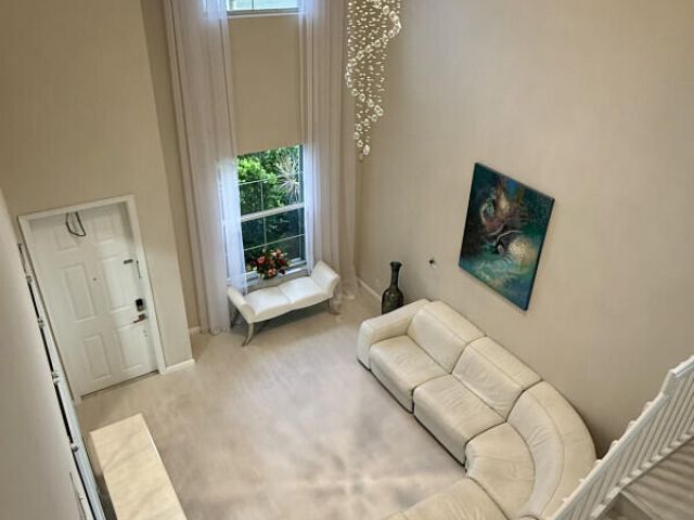 Продажа дома по адресу 8726 Tally Ho Lane - фото 6722155