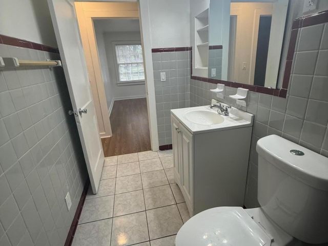 Дом в аренду по адресу 33 SW 12th Avenue - фото 6919160