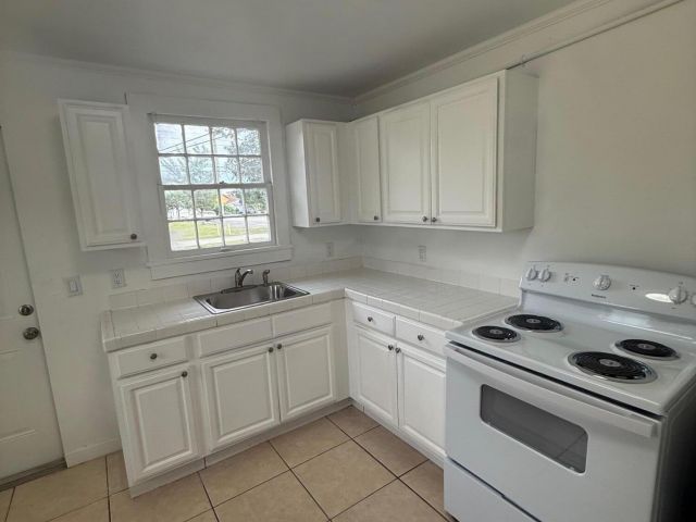 Дом в аренду по адресу 33 SW 12th Avenue - фото 6919167