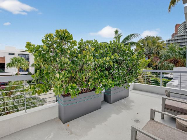 Продажа дома по адресу 2401 N Atlantic Boulevard - фото 8338803