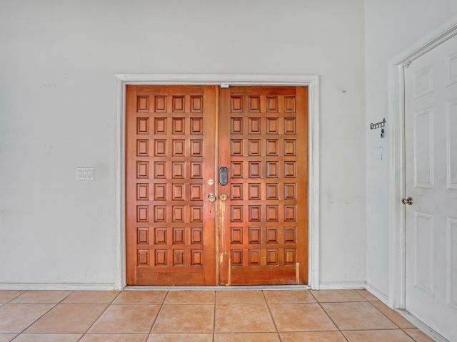 Продажа дома по адресу 2640 Starwood Circle - фото 6723797