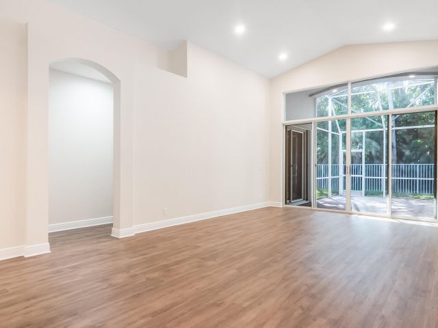 Продажа дома по адресу 11451 Sea Grass Circle - фото 6751497