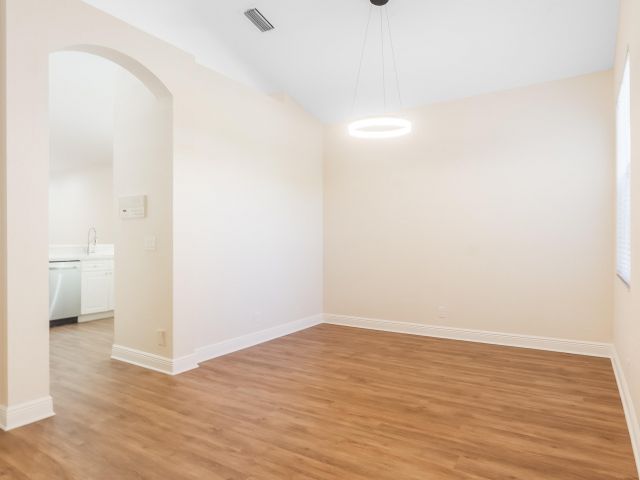 Продажа дома по адресу 11451 Sea Grass Circle - фото 6751498