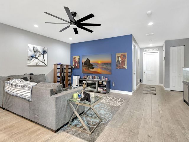 Продажа дома по адресу 166 Neva Drive - фото 6723803