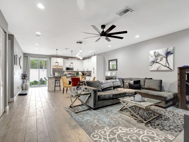 Продажа дома по адресу 166 Neva Drive - фото 6723804