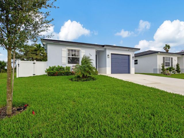 Продажа дома по адресу 166 Neva Drive - фото 6723811