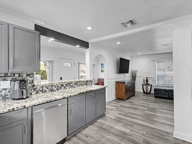 Продажа дома по адресу 422 49th St - фото 7503096