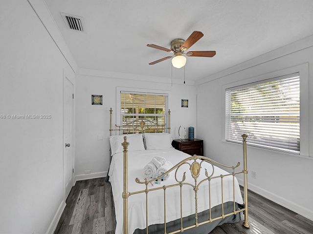 Продажа дома по адресу 422 49th St - фото 7503122