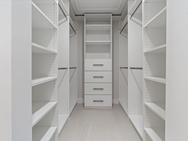 Продажа дома по адресу 1132 NE 3rd Avenue - фото 6748757