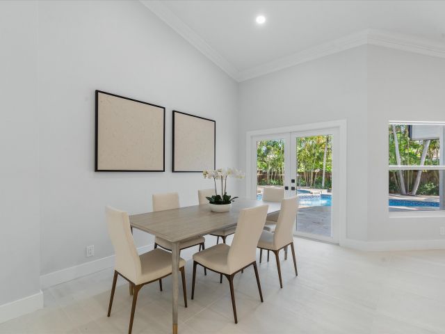 Продажа дома по адресу 1132 NE 3rd Avenue - фото 6748762