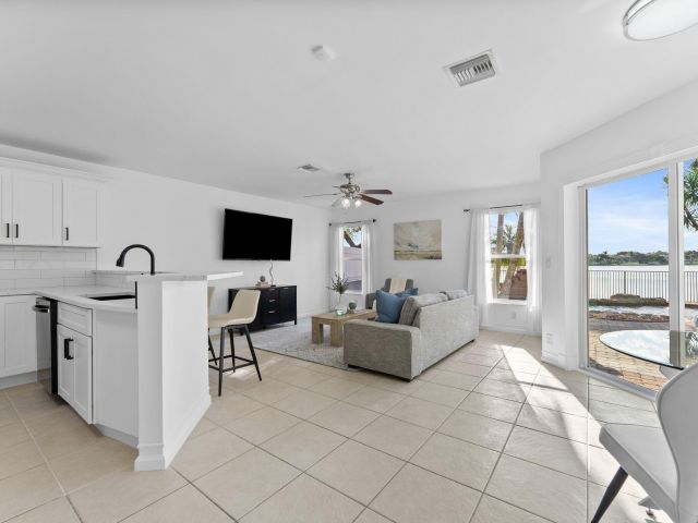 Продажа дома по адресу 3254 Turtle Cove - фото 6728530