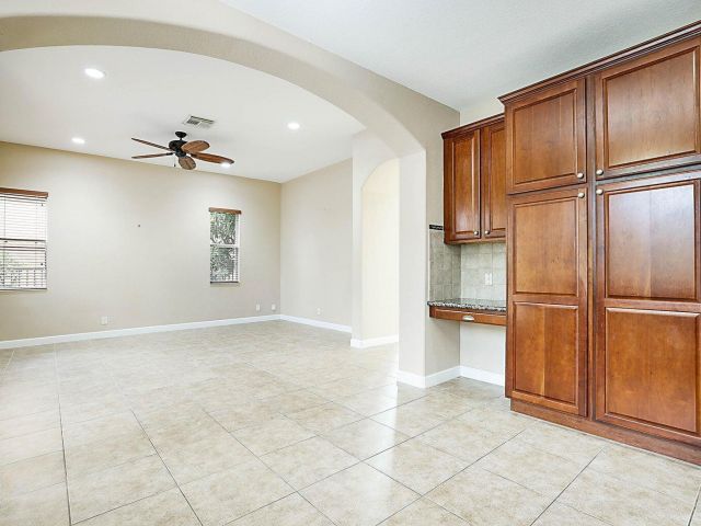 Продажа дома по адресу 748 Cresta Circle - фото 6808584