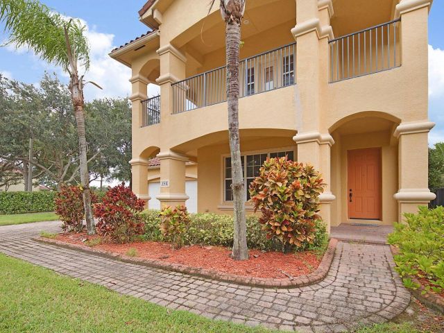 Продажа дома по адресу 748 Cresta Circle - фото 6808599