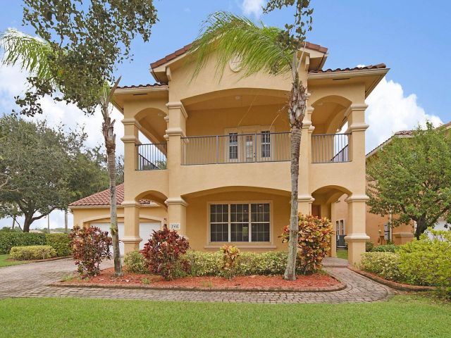 Продажа дома по адресу 748 Cresta Circle - фото 6808600