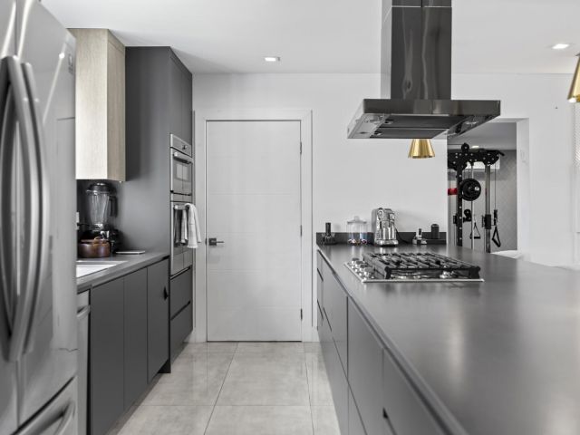 Продажа дома по адресу 2511 NE 209th Terrace - фото 6723650