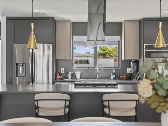 Продажа дома по адресу 2511 NE 209th Terrace - фото 8872855