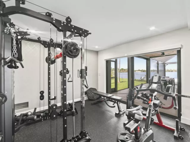 Продажа дома по адресу 2511 NE 209th Terrace - фото 8872860