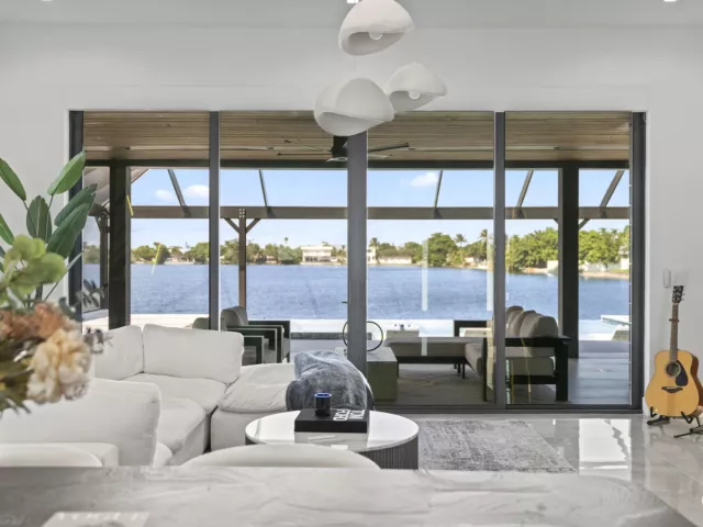 Продажа дома по адресу 2511 NE 209th Terrace - фото 8872862