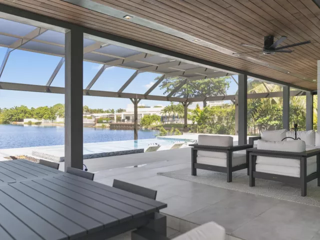 Продажа дома по адресу 2511 NE 209th Terrace - фото 8872864