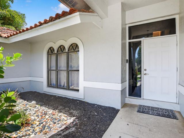 Дом в аренду по адресу 875 NW 4th Avenue - фото 6749409