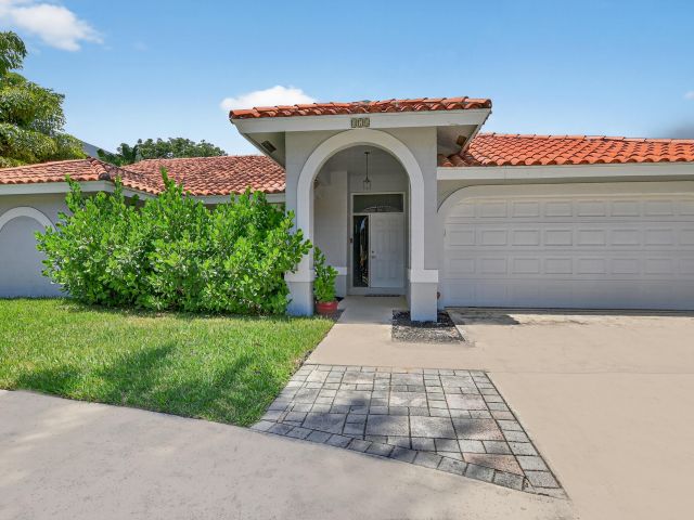 Дом в аренду по адресу 875 NW 4th Avenue - фото 6749410