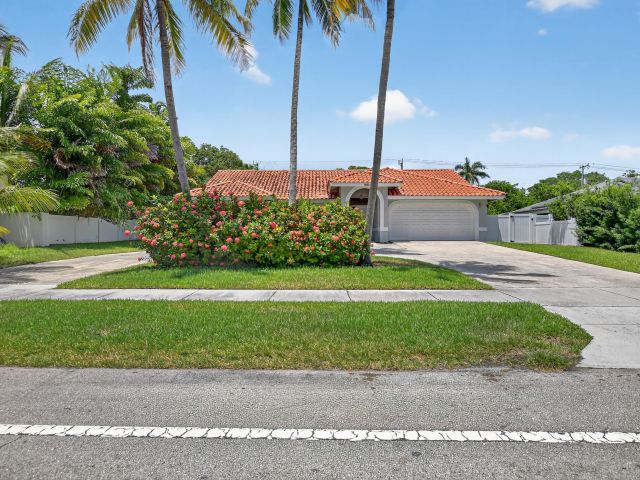 Дом в аренду по адресу 875 NW 4th Avenue - фото 6749413