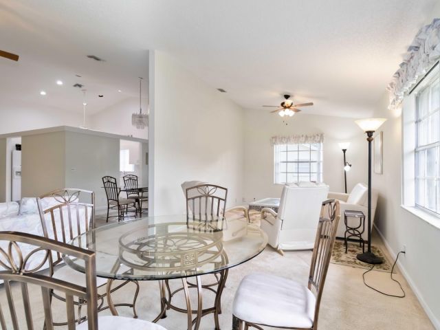 Дом в аренду по адресу 3852 Wendy Anne Circle - фото 6725944