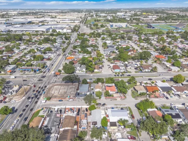 Продажа дома по адресу 3166 NW 102nd St - фото 7586304