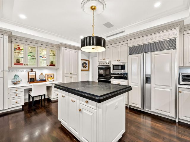 Продажа квартиры #7A - фото 6733578