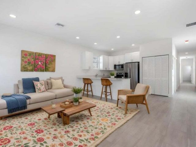 Дом в аренду по адресу 3188 Hiawatha Avenue - фото 6739645