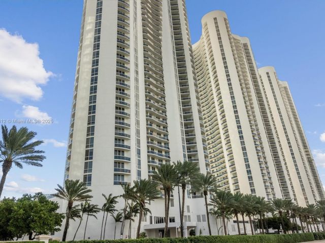 Продажа квартиры #3405 - фото 6725045