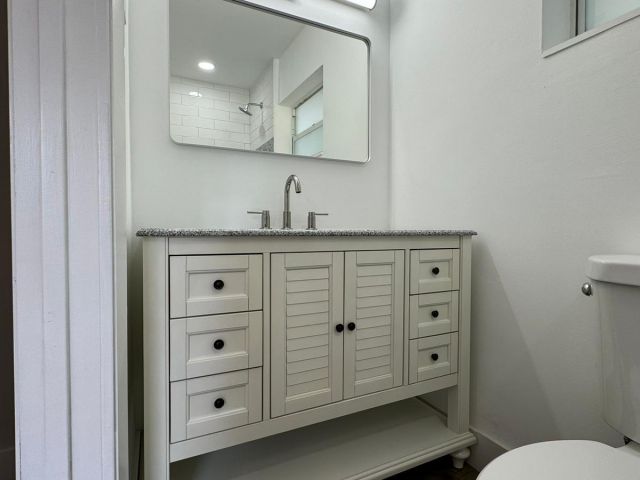 Продажа дома по адресу 2008 NW 10th Avenue - фото 6730325