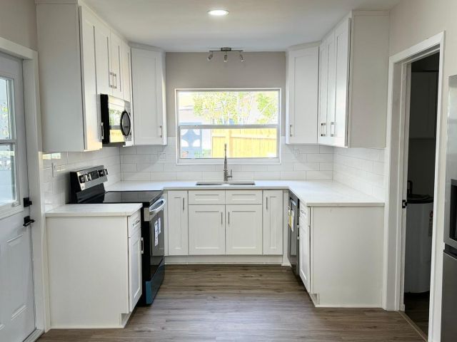 Продажа дома по адресу 2008 NW 10th Avenue - фото 6730326